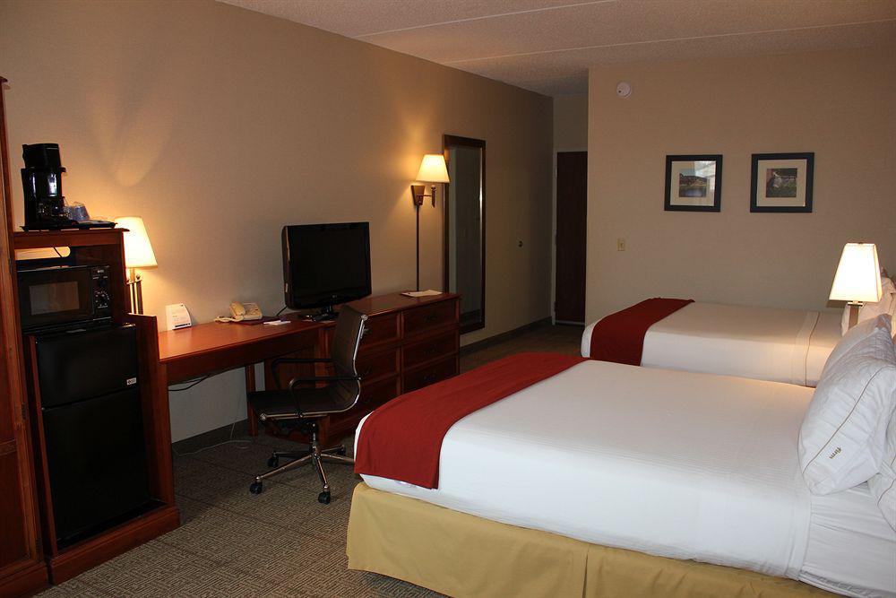 Fairfield By Marriott Inn & Suites Madison South Ngoại thất bức ảnh