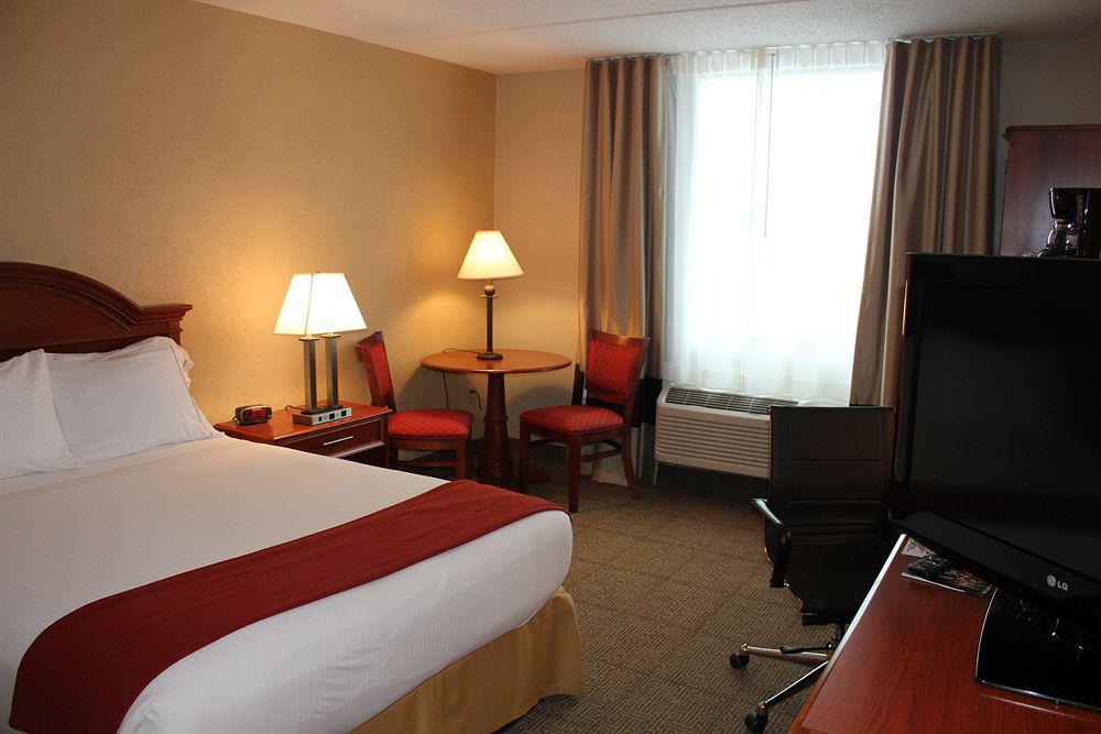 Fairfield By Marriott Inn & Suites Madison South Ngoại thất bức ảnh